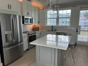 Brand new 3 bedroom Cortez Village Ann Maria Island Beaches TWO WEEK MINIMUM